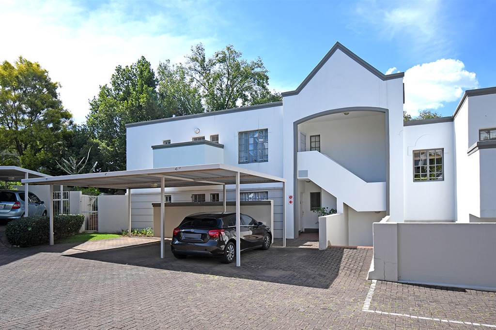 3 Bed Apartment in Craighall photo number 25