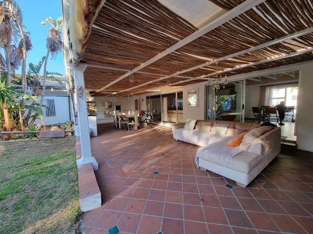 5 Bed House in Blouberg Rise photo number 4