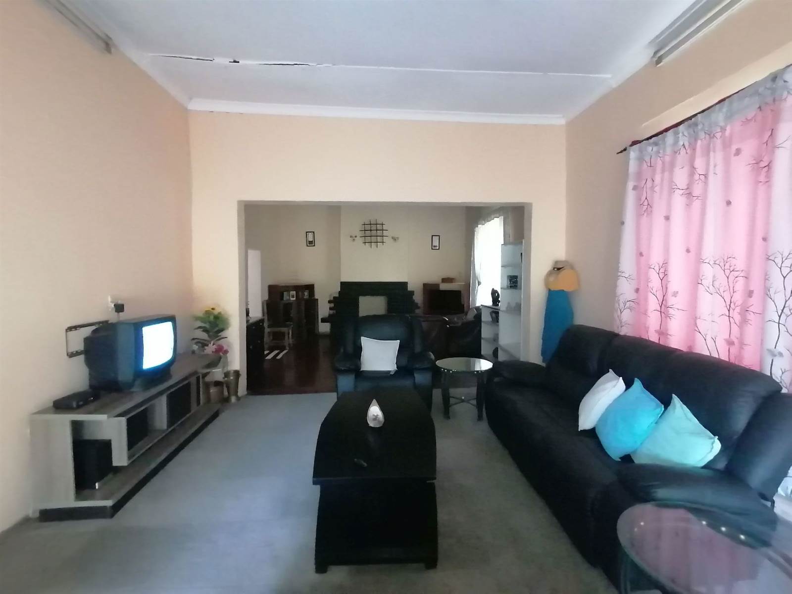 3 Bed House in Harrismith photo number 8