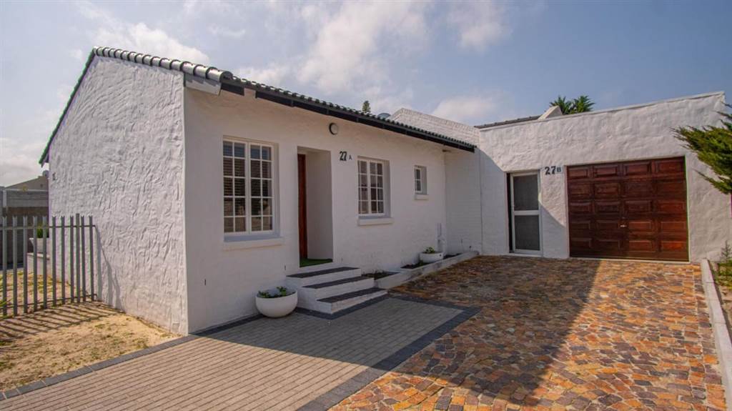 6 Bed House in Edgemead photo number 2