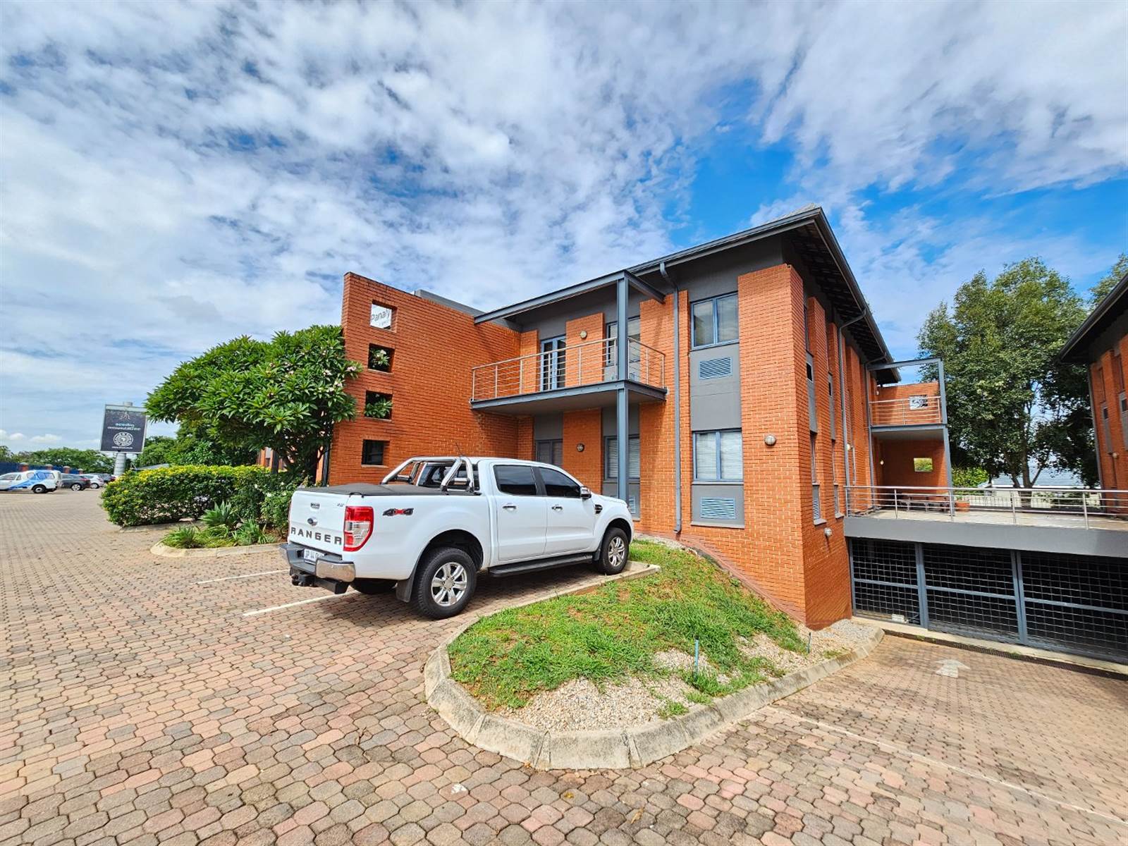 160  m² Office Space in Randpark Ridge photo number 19