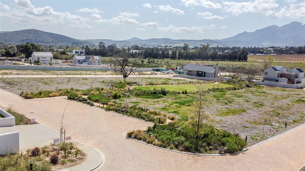 450 m² Land available in Paradyskloof photo number 2