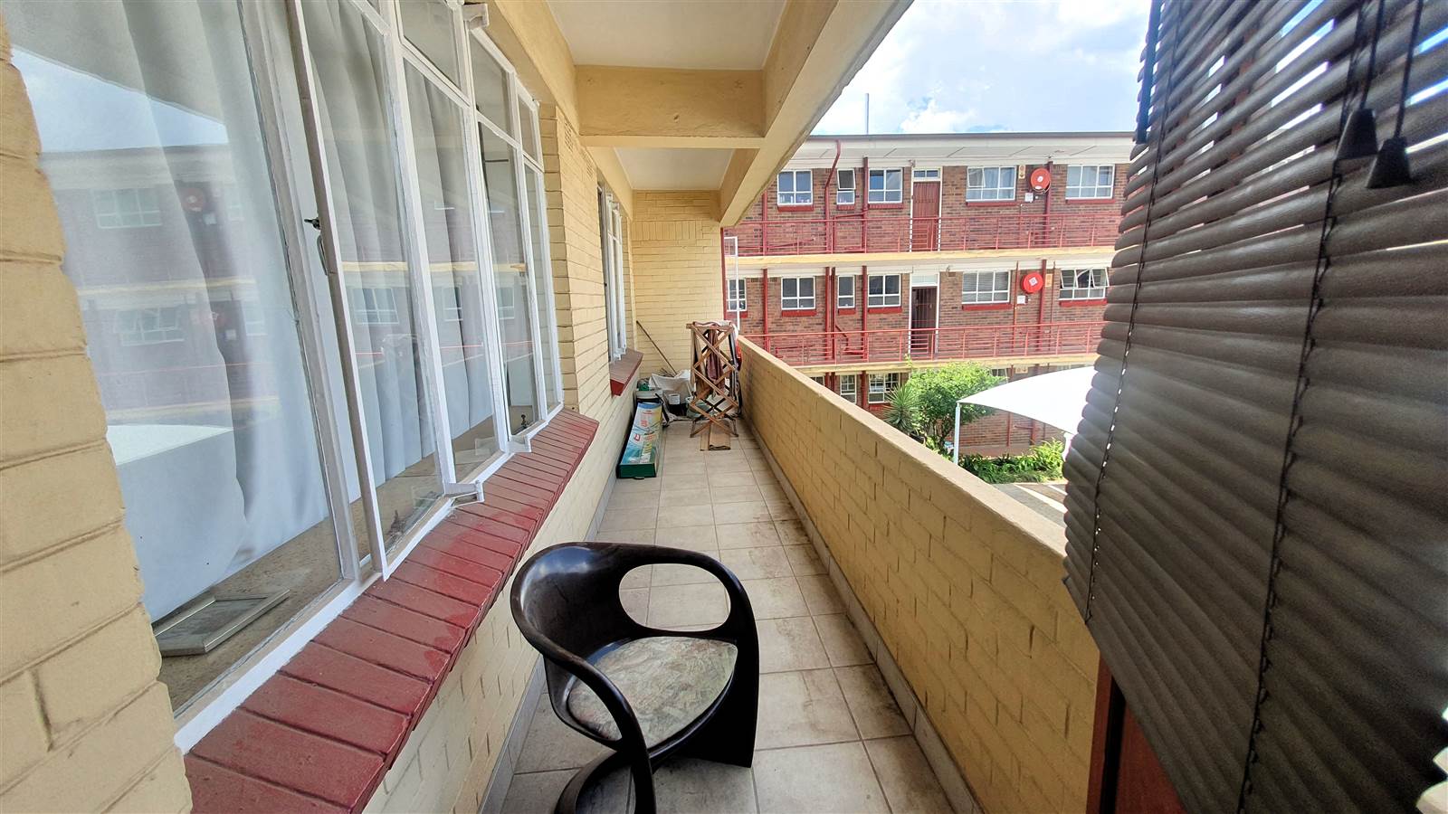 2 Bed Apartment in Lambton photo number 6