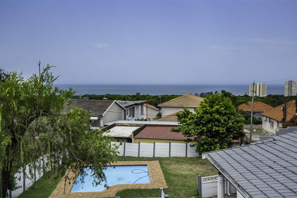 3 Bed House in Durban North photo number 11