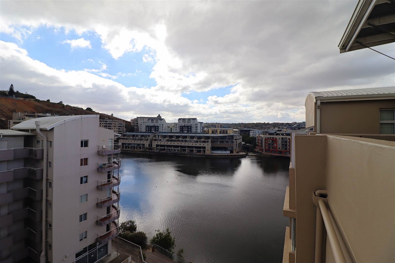 2 Bed Apartment in Tyger Waterfront photo number 22