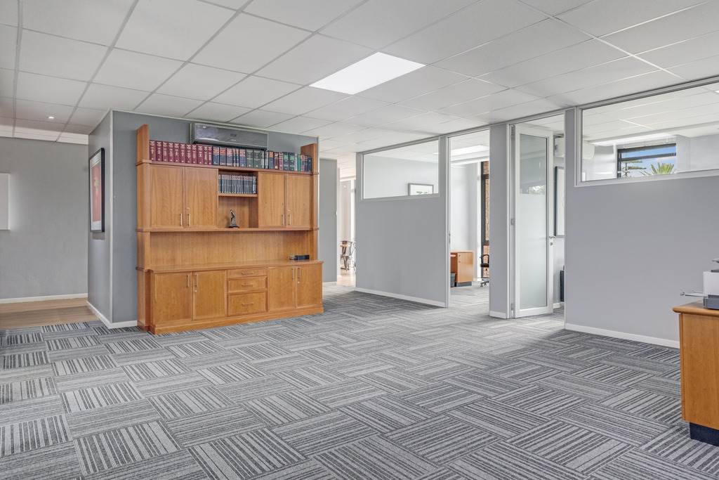 234  m² Commercial space in Sandown photo number 9
