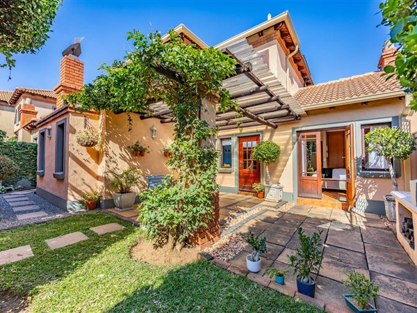 3 Bedroom House 3 Bedroom House