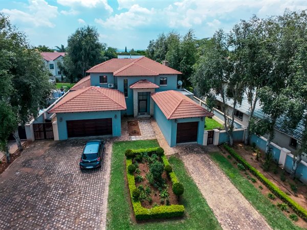 5 Bedroom House 5 Bedroom House