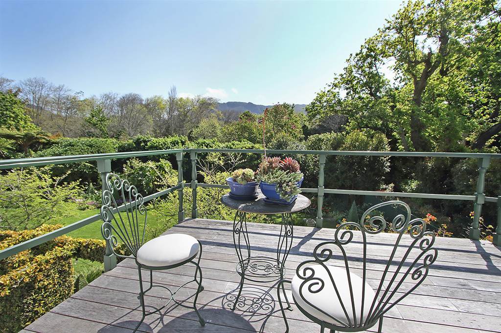 4 Bed House in Constantia photo number 21