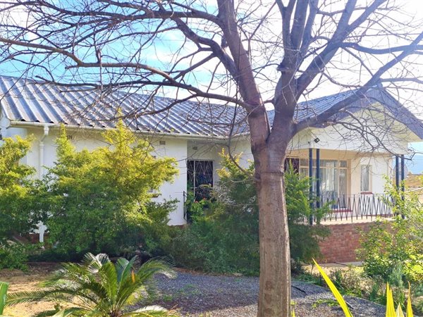 4 Bedroom House 4 Bedroom House