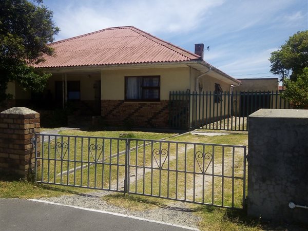 3 Bed House in Lotus River