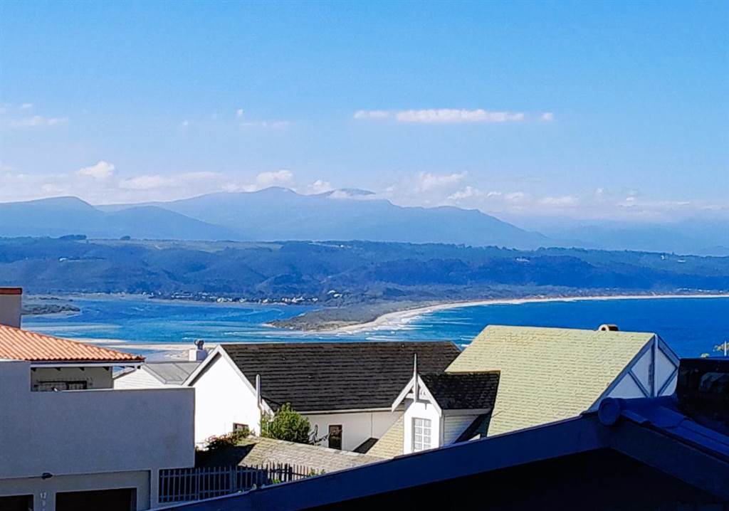 1 Bed Flat in Plettenberg Bay photo number 1