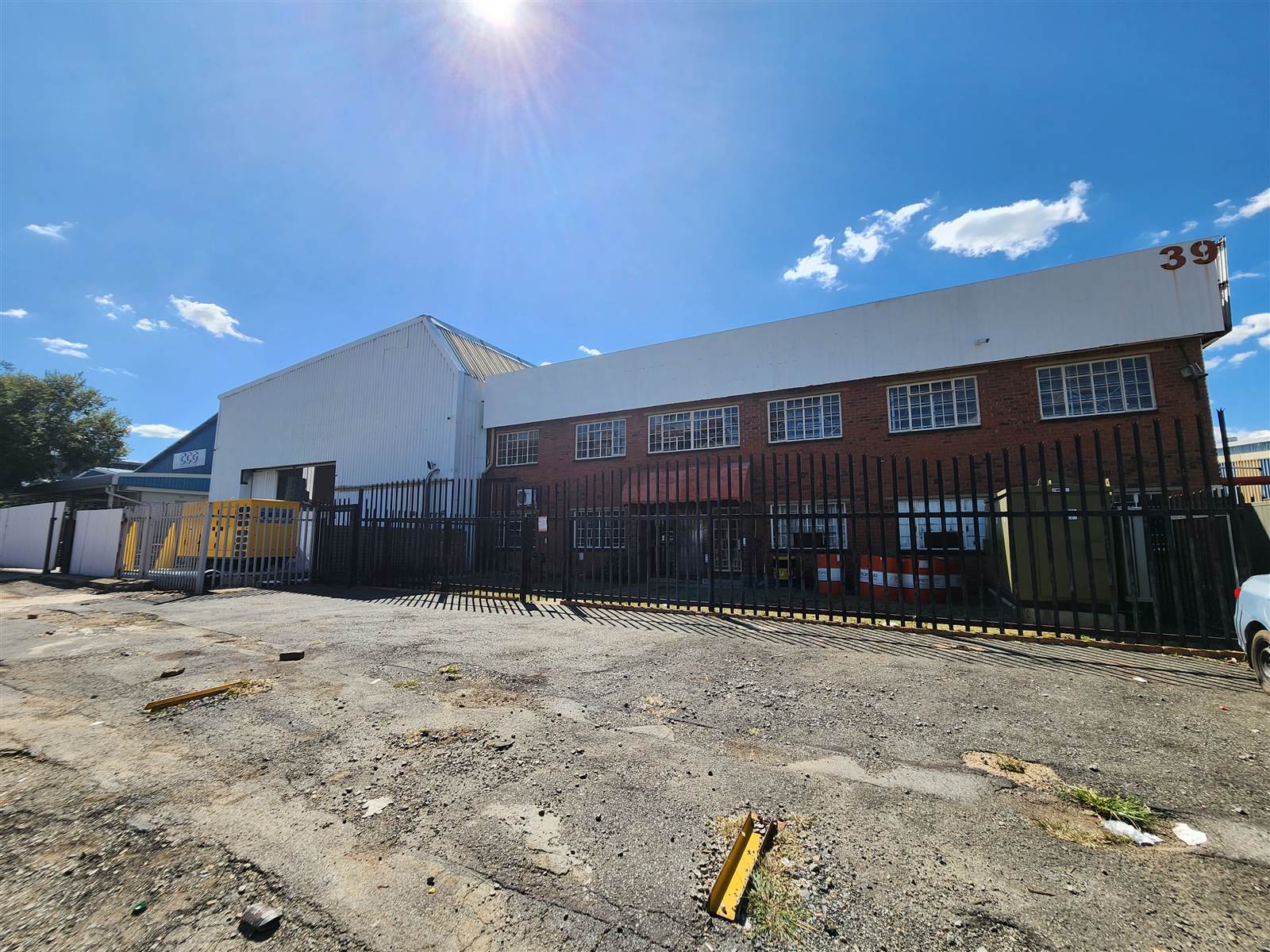 11400  m² Industrial space in Spartan photo number 17