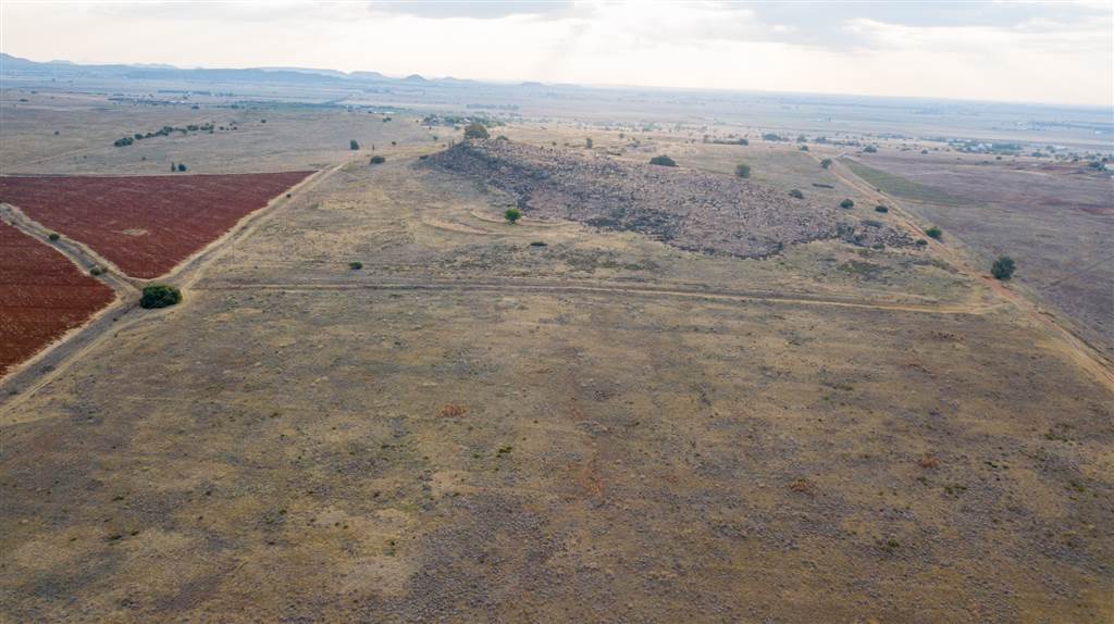 24.3 ha Land available in Bloemfontein Rural photo number 9