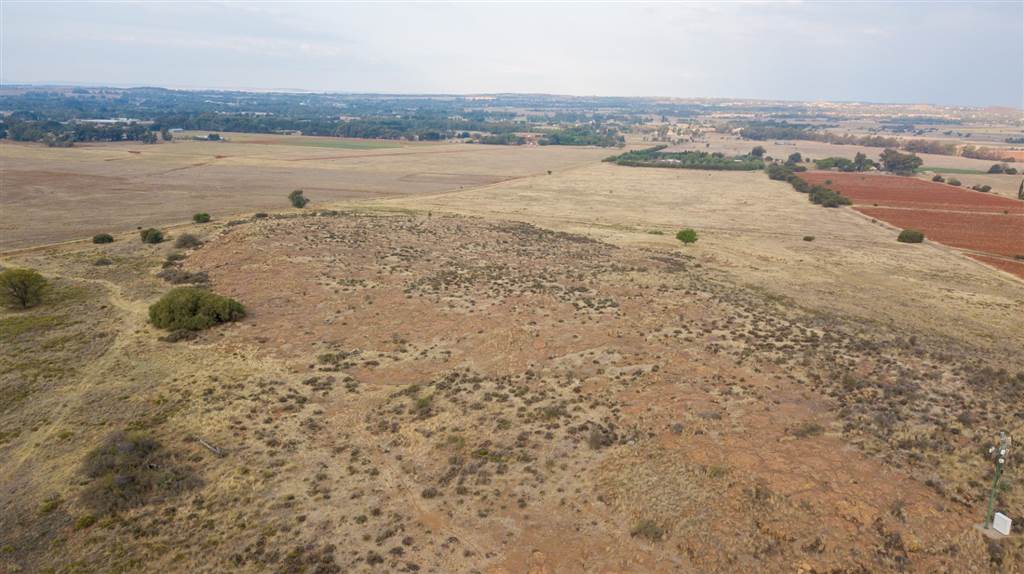 24.3 ha Land available in Bloemfontein Rural photo number 11