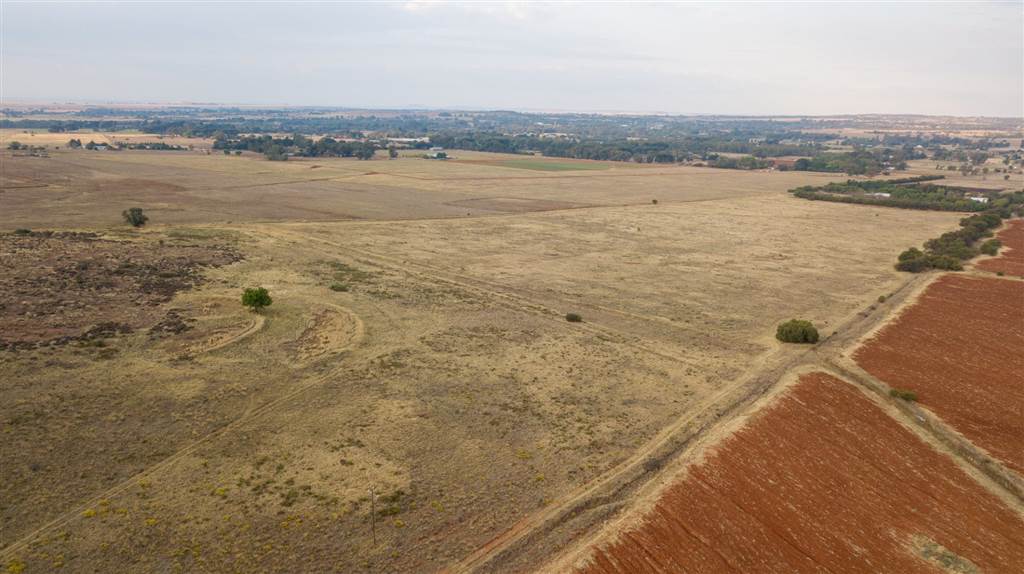 24.3 ha Land available in Bloemfontein Rural photo number 13