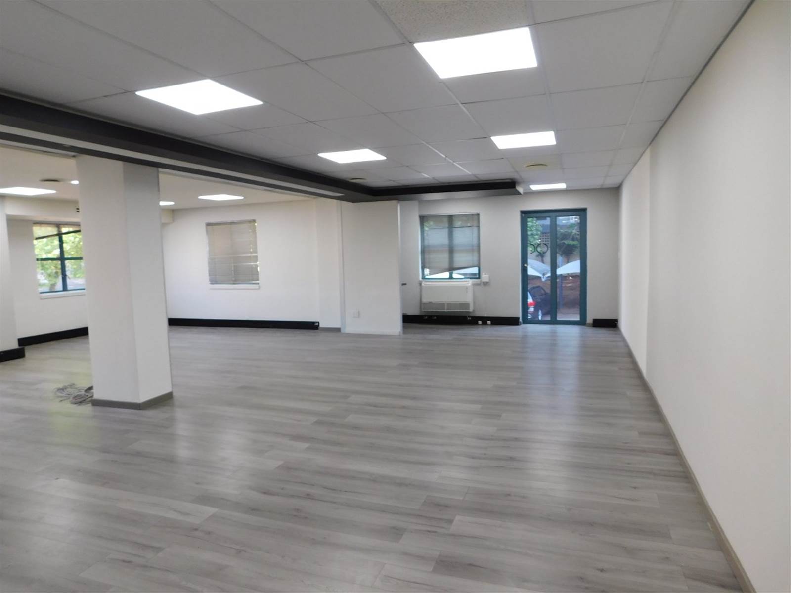 188  m² Office Space in Hyde Park photo number 17