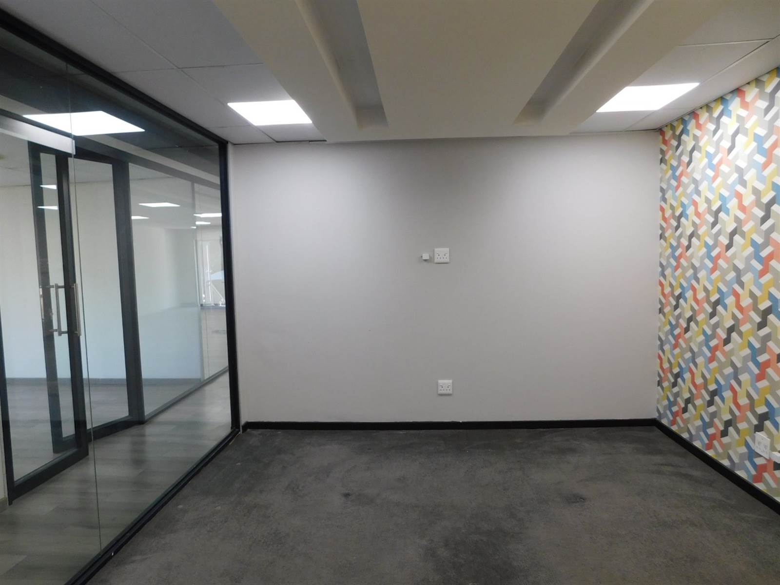 188  m² Office Space in Hyde Park photo number 7