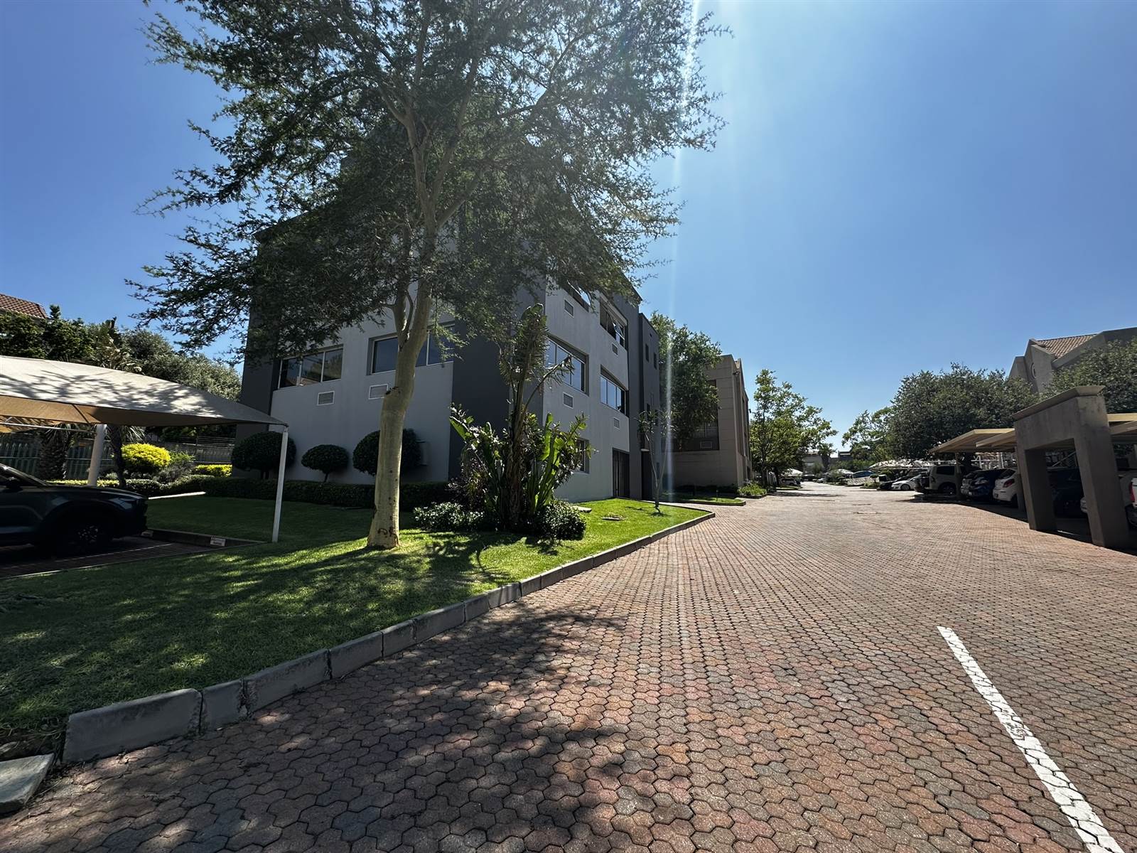 962  m² Commercial space in Sunninghill photo number 21