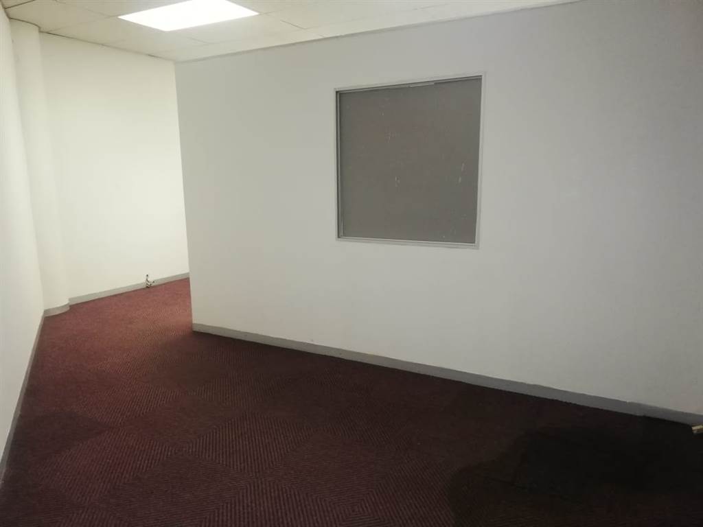 301  m² Office Space in Bellville Central photo number 2