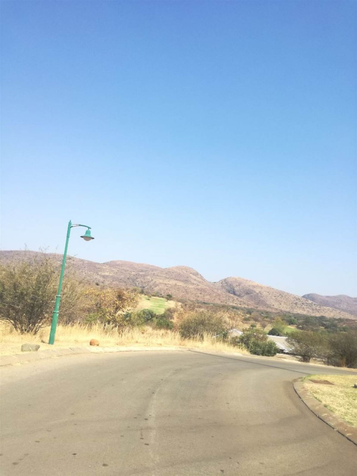 1199 m² Land available in Hartbeespoort Dam photo number 2