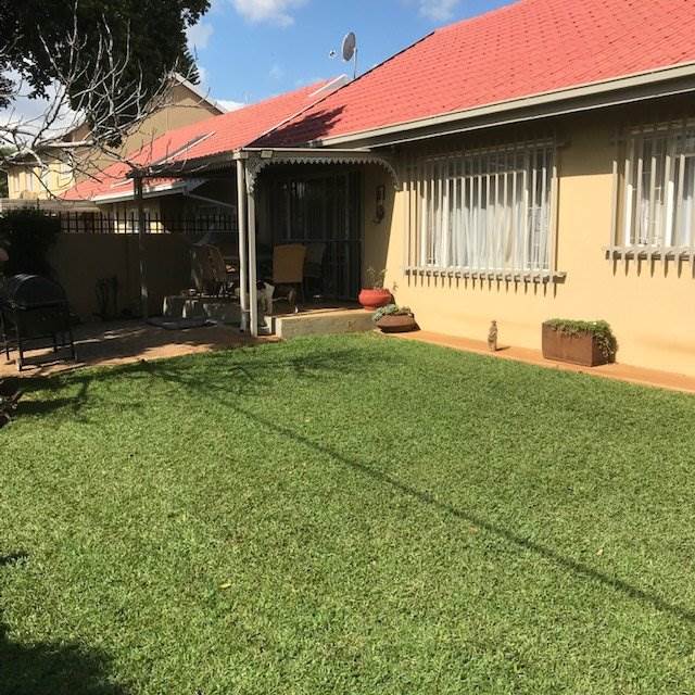 3 Bed Townhouse in Pretoria North photo number 1