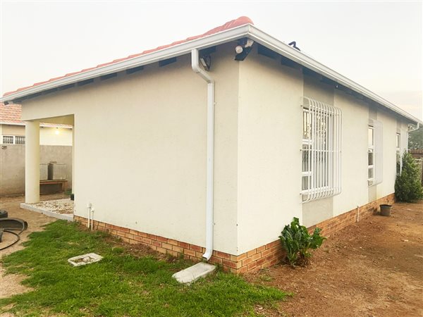 3 Bedroom House 3 Bedroom House