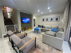 3 Bed Duplex in Wendywood