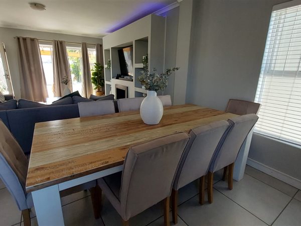 3 Bedroom Townhouse 3 Bedroom Townhouse
