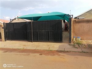 2 Bed House in Mahube Valley