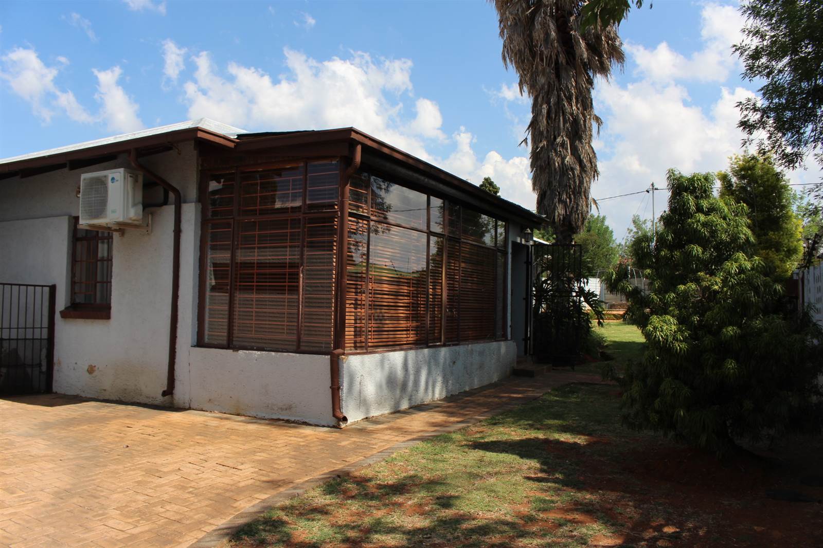 3 Bed House in Roodepoort West photo number 17