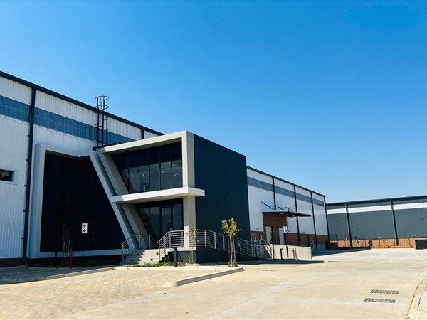 3 672  m² Industrial space