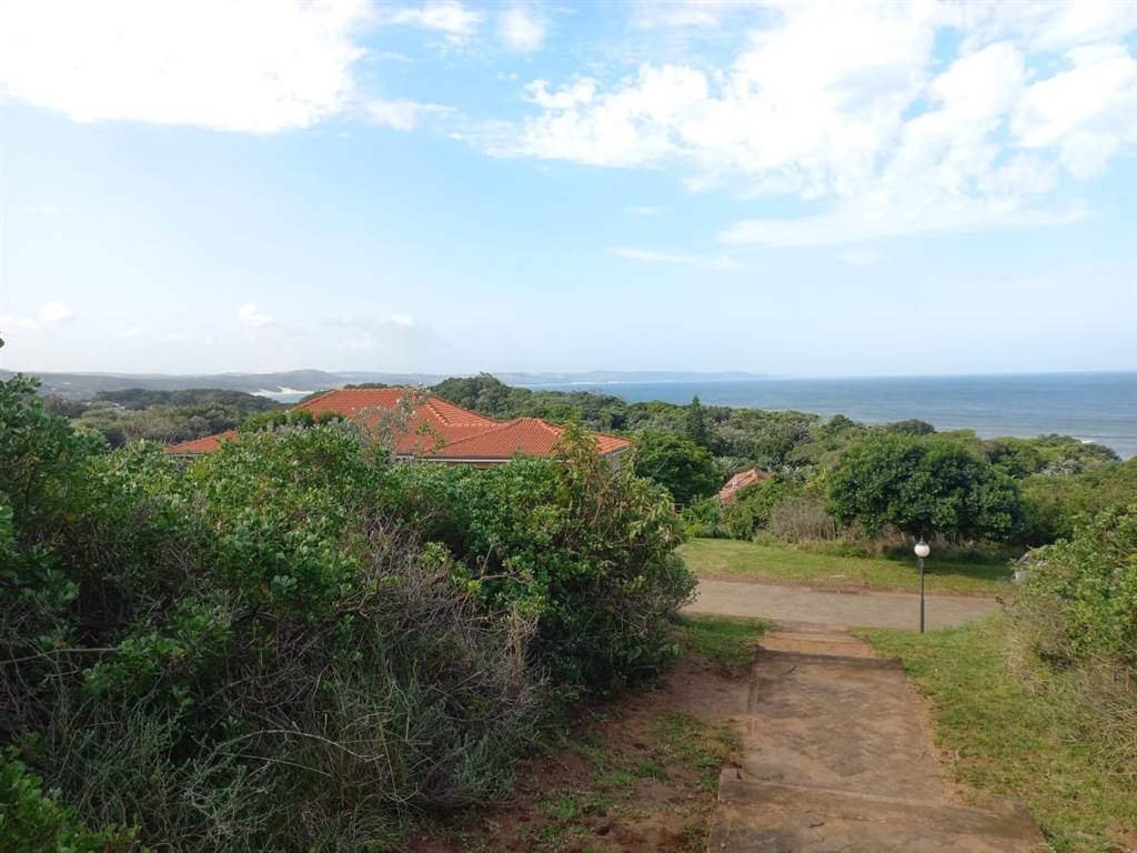 1140 m² Land available in Khamanga Bay photo number 2