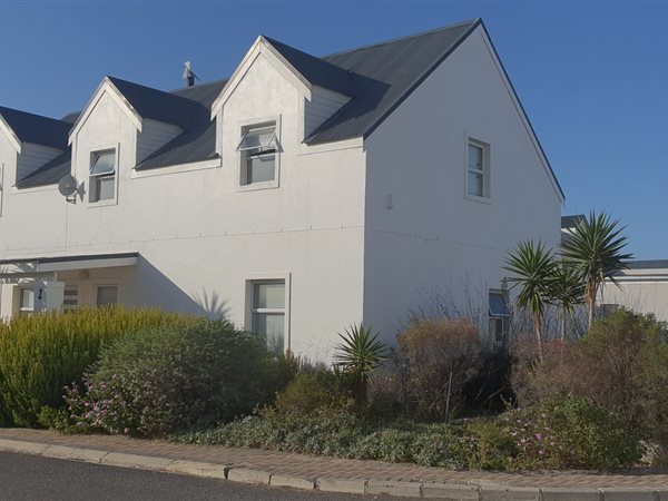 4 Bedroom House 4 Bedroom House