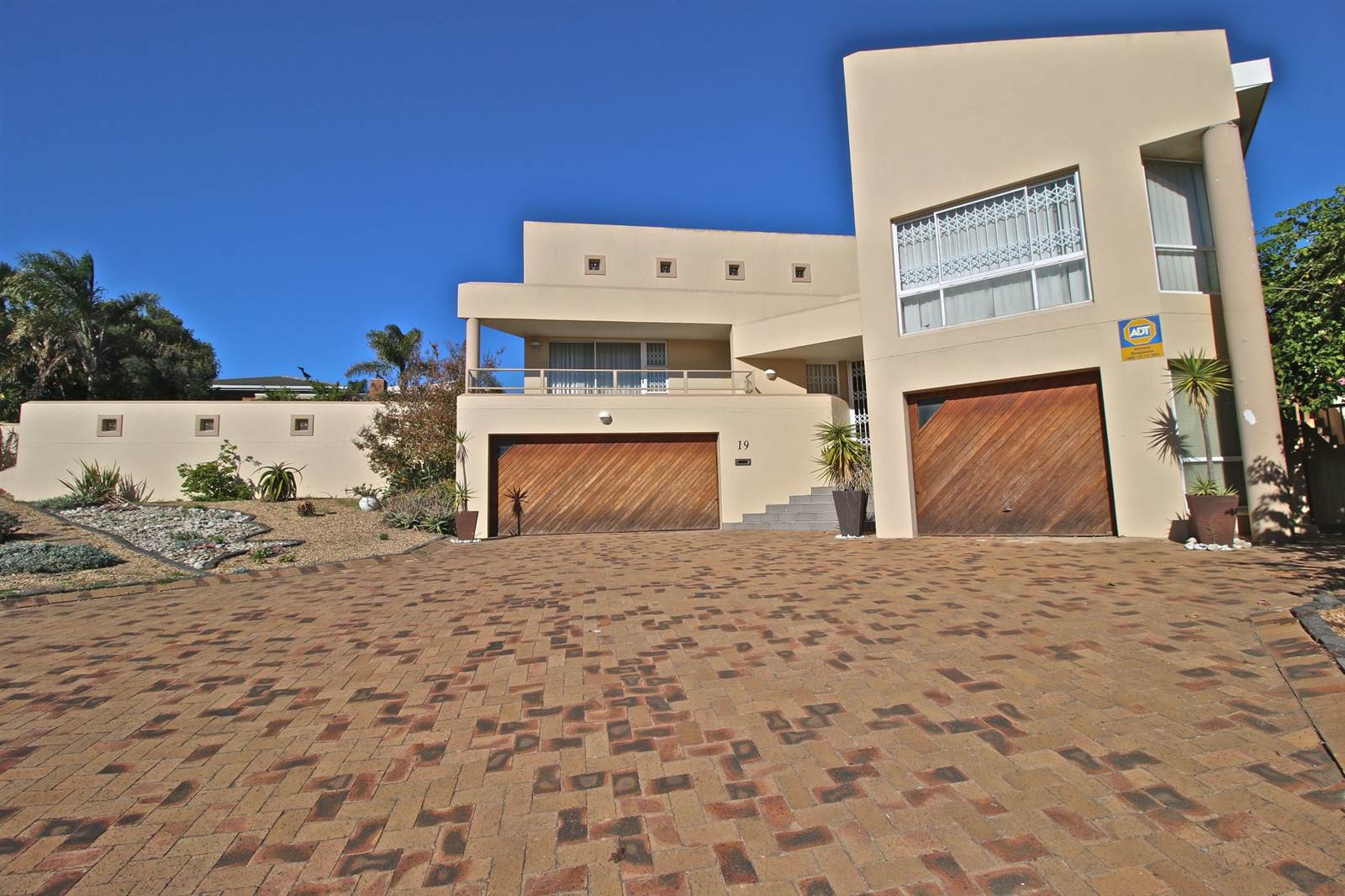 4 Bed House in Plattekloof photo number 26