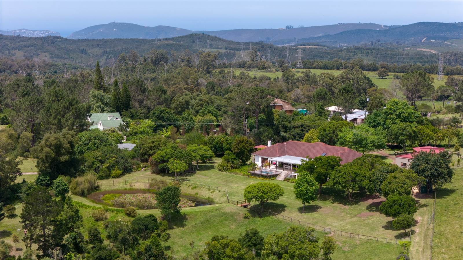 3.3 ha Smallholding in Knysna Central photo number 4