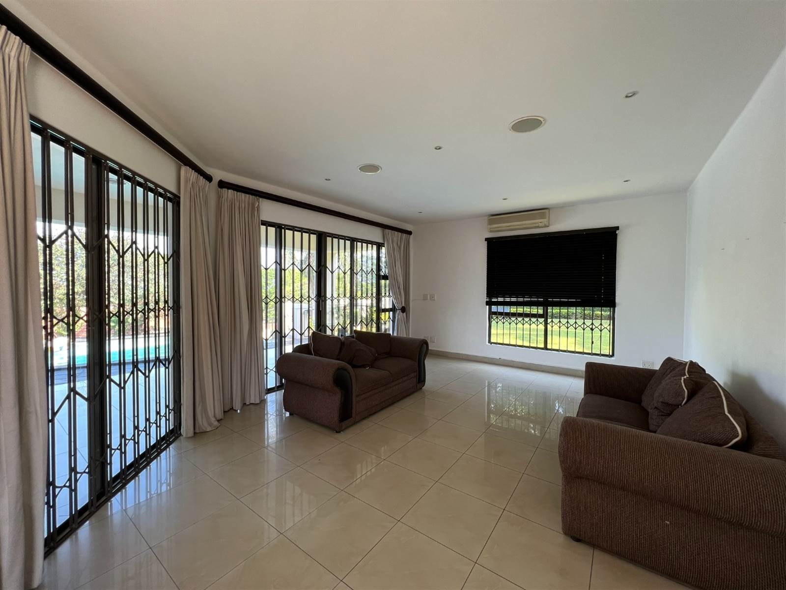 6 Bed House in Durban North photo number 13