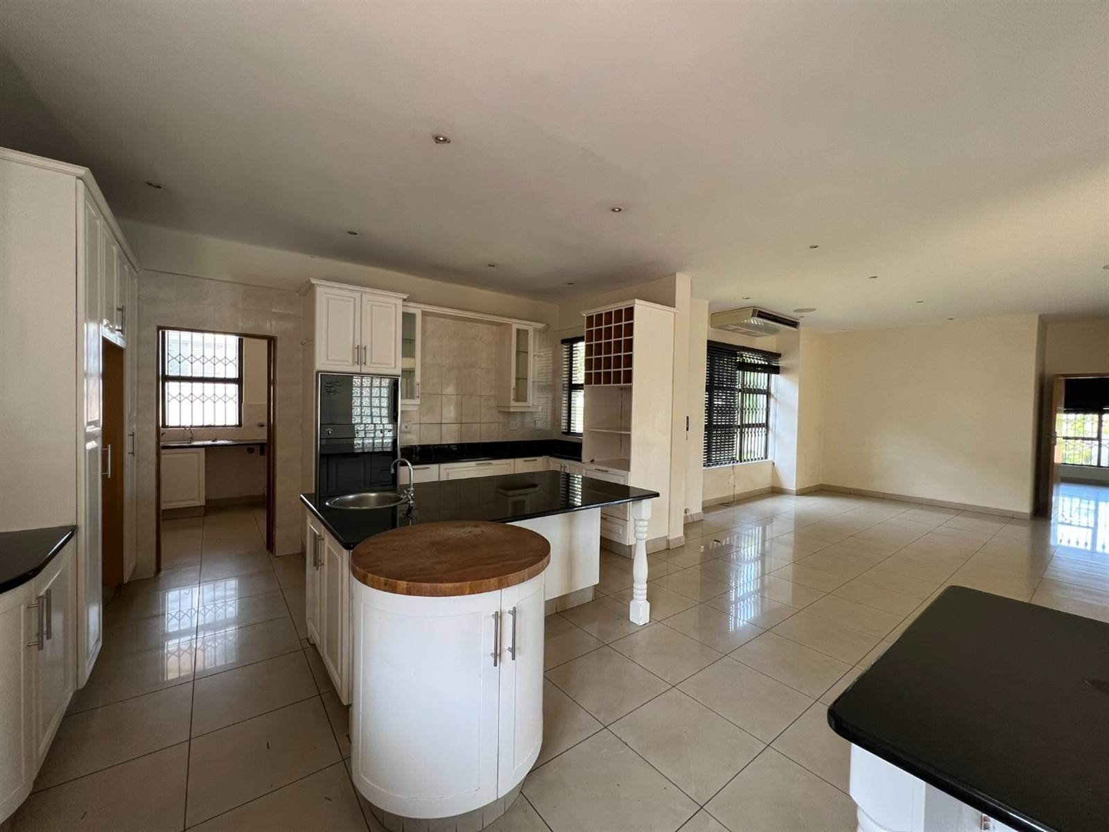 6 Bed House in Durban North photo number 6