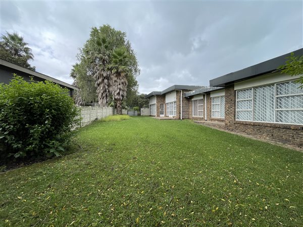 4 Bedroom House 4 Bedroom House