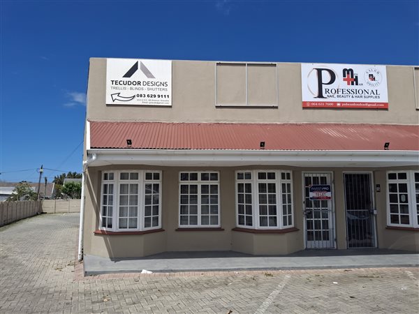 34 m² Retail Space 34 m² Retail Space