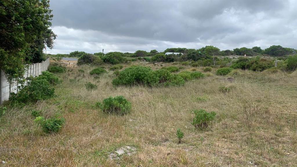 1001 m² Land available in Pearly Beach photo number 4