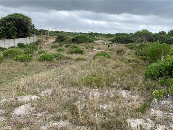 1001 m² Land available in Pearly Beach