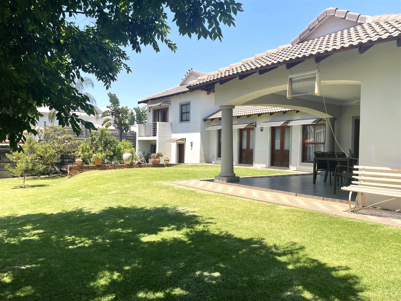 4 Bed House in Waterkloof photo number 1