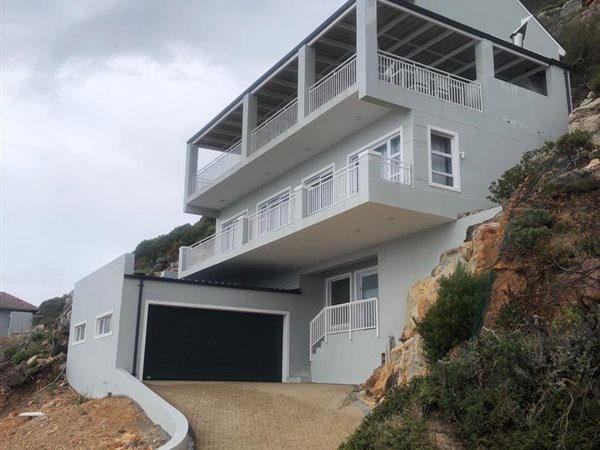 4 Bed House in Simons Town
