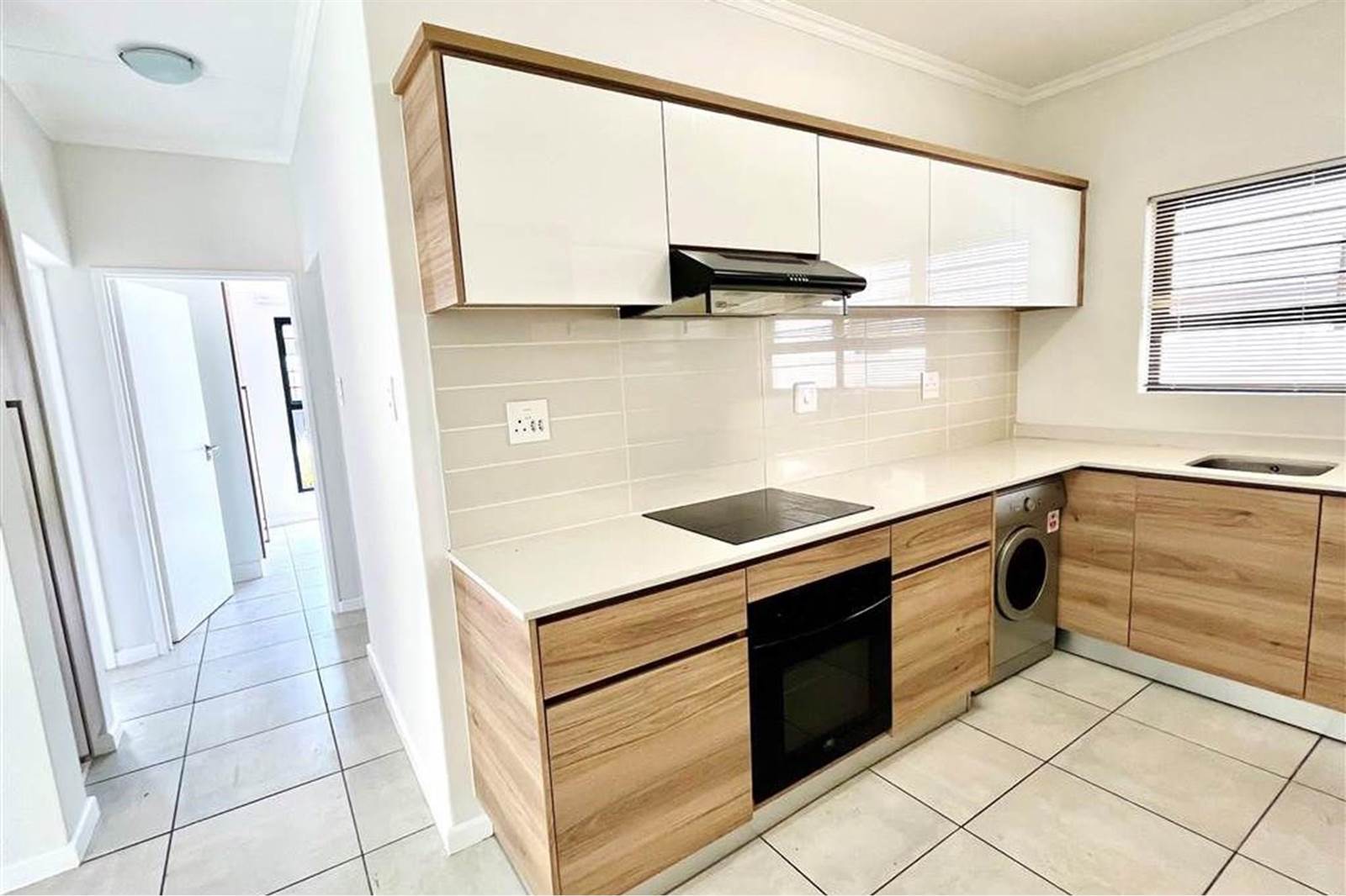 2 Bed Apartment in Kyalami photo number 5