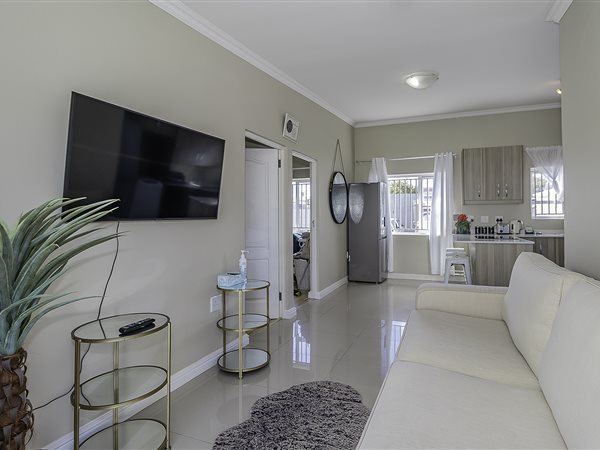 3 Bed House in Wynberg