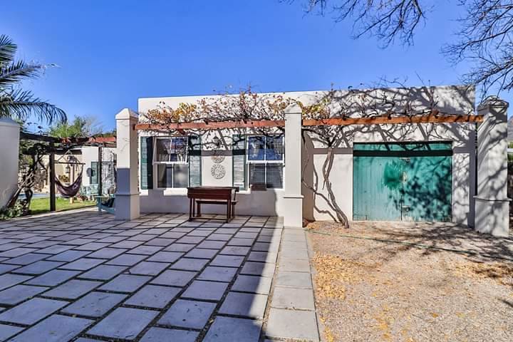 8 Bed House in Graaff Reinet photo number 23