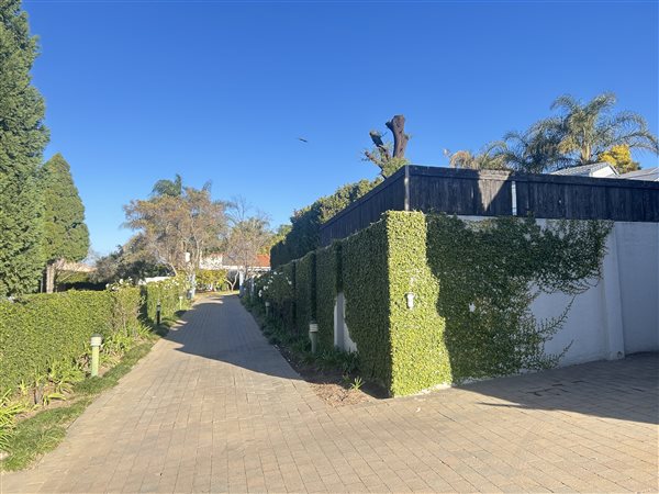 5 Bedroom House 5 Bedroom House