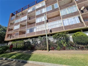 2 Bed Apartment in Yeoville