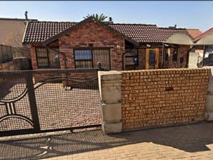 2 Bed House in Kwa Thema